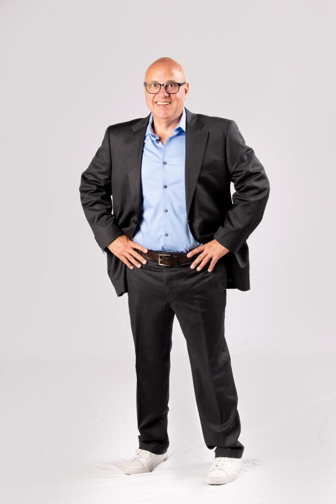 Oscar Elizondo leadership in construction image
